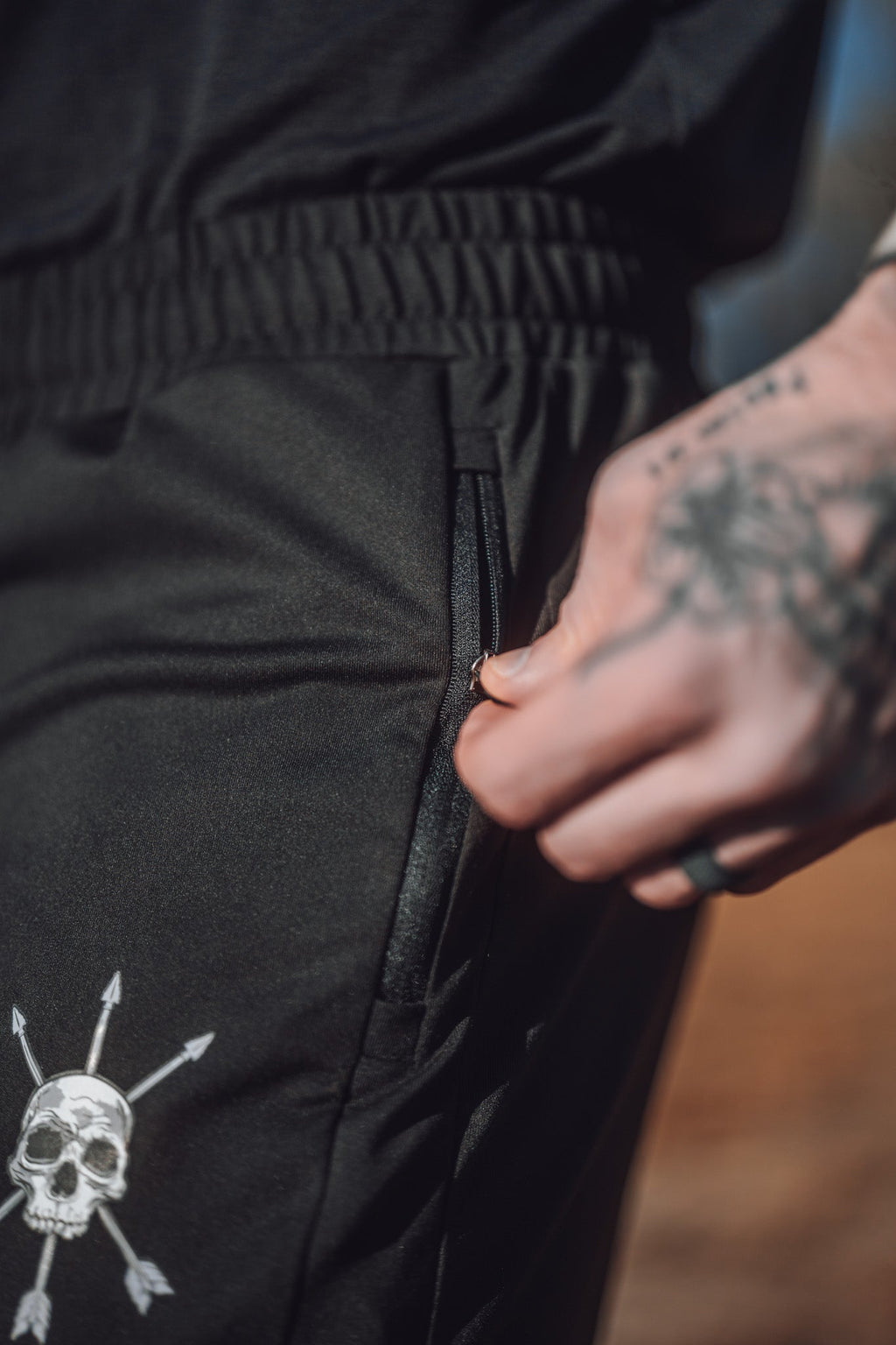 MEN'S | PERFORMANCE JOGGER
